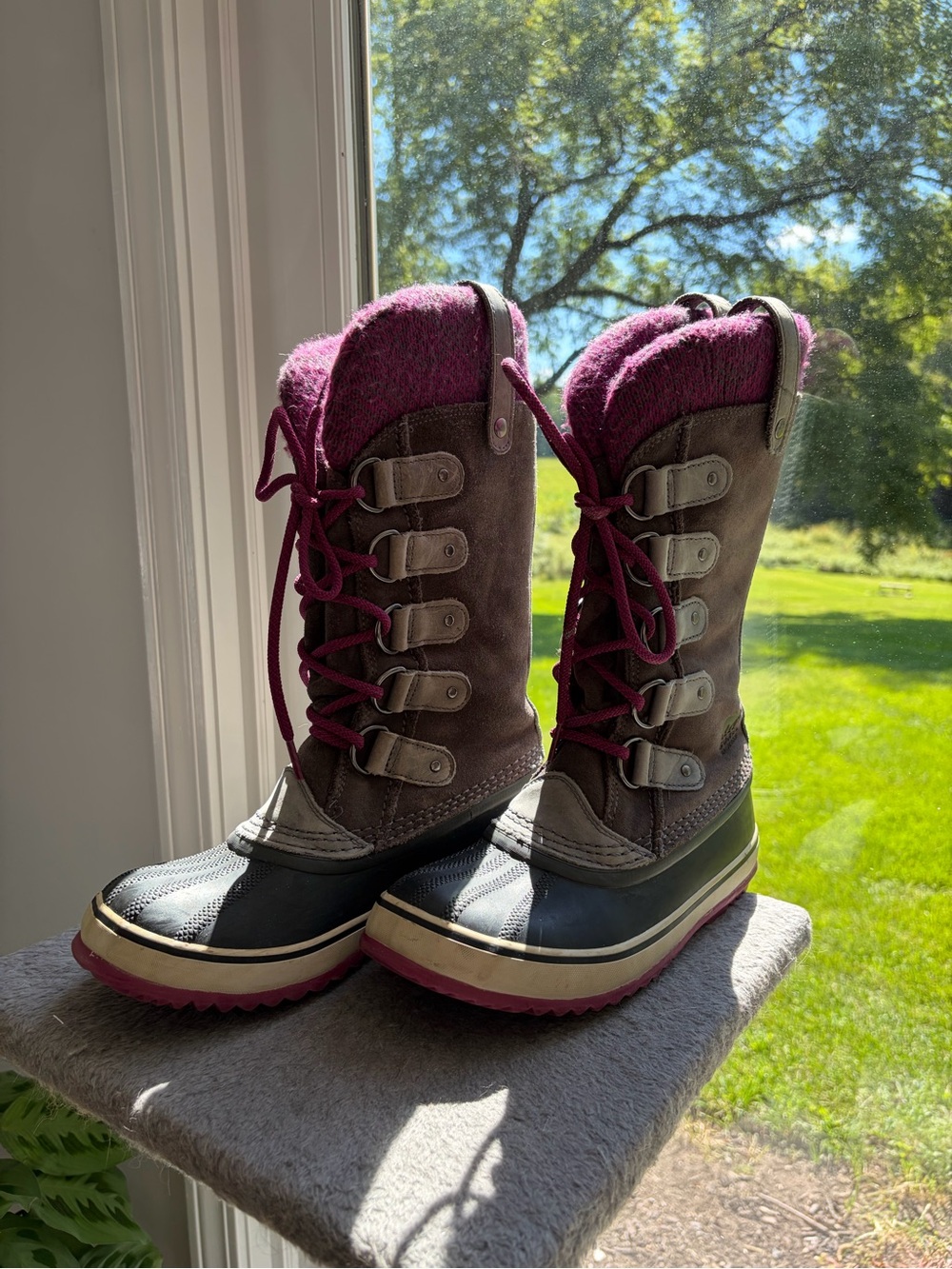 Sorel Women's Joan of Arctic Knit Waterproof Winter Boots Shale Purple Size 7